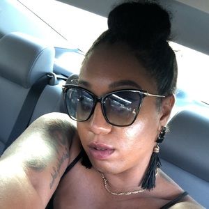 Meet your Posher, Margot